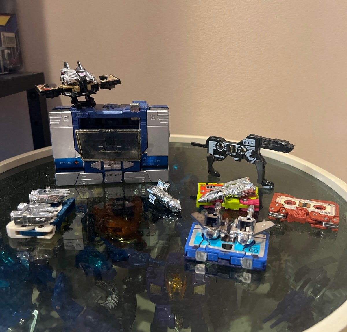 Original soundwave g1 transformer with cassettes