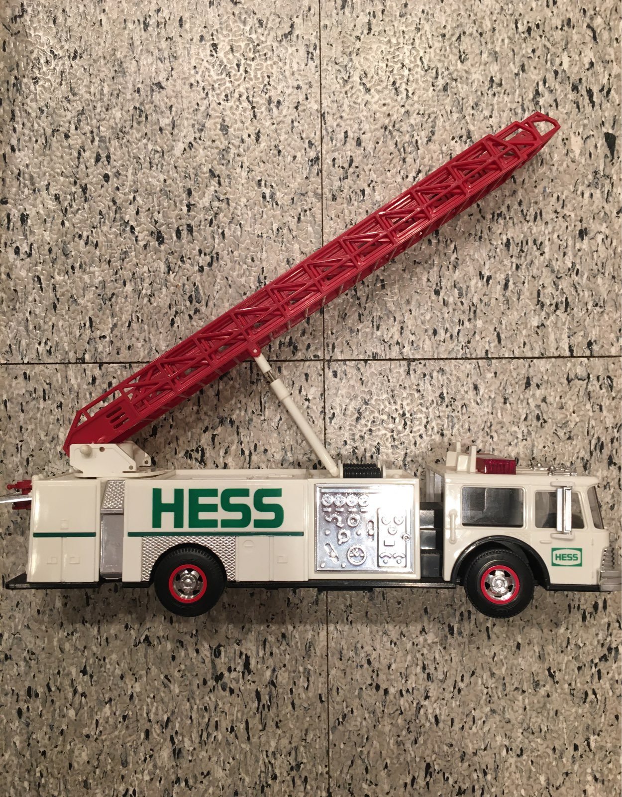 Vintage HESS 1989 White Firetruck/Bank