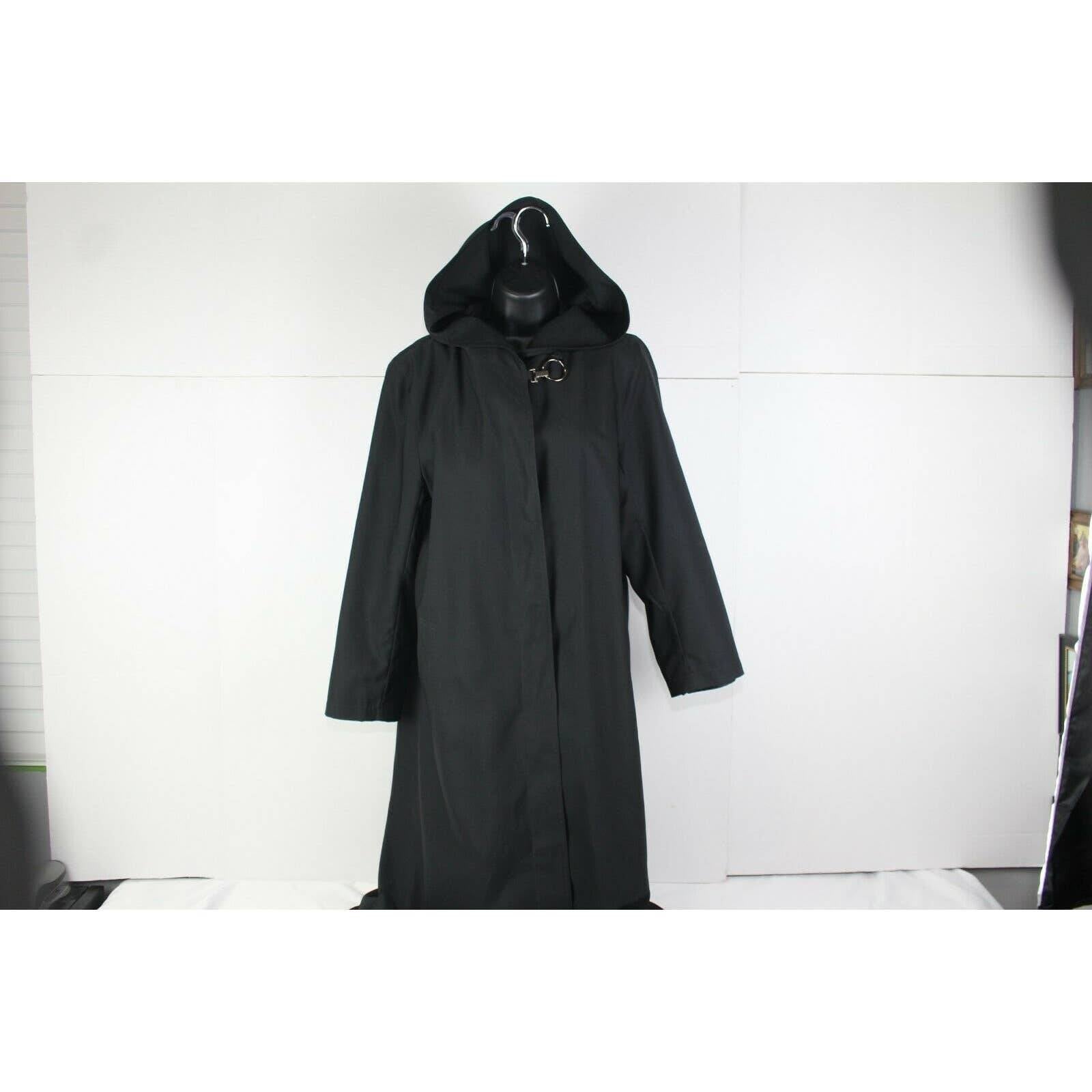 ladies LONDON FOG Trench coat size 6 Reg