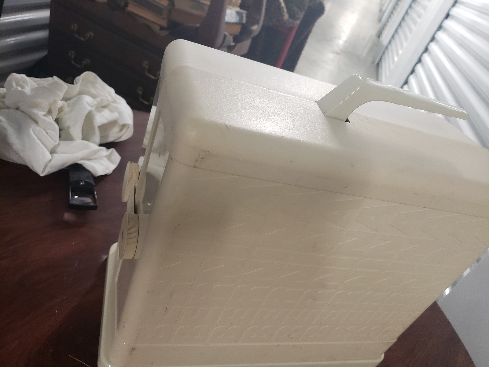 Bernina 900 sewing machine in case