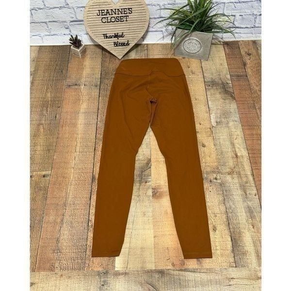 Everlane ReNew regular leggings Copper medium NWOT Size M These are new, unwor