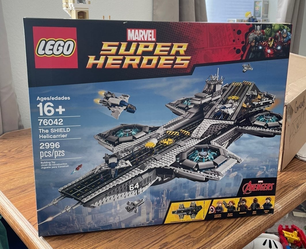 Lego 76042, Marvel: Shield Helicarrier RETIRED SET + Power Functions