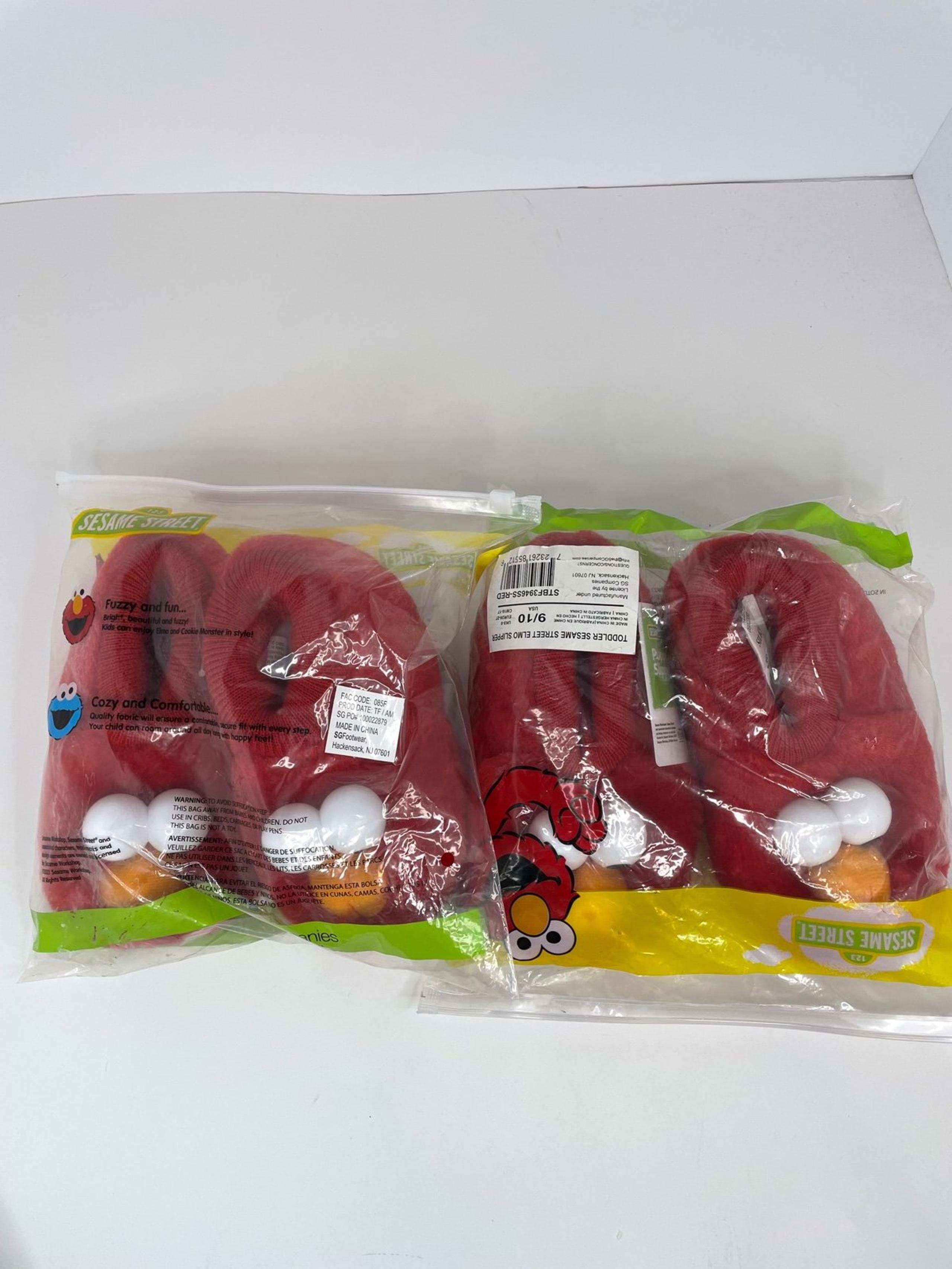New Sesame Street Toddler Red Fuzzy Elmo Slipper Size 9/10 Toddler 2 Pair