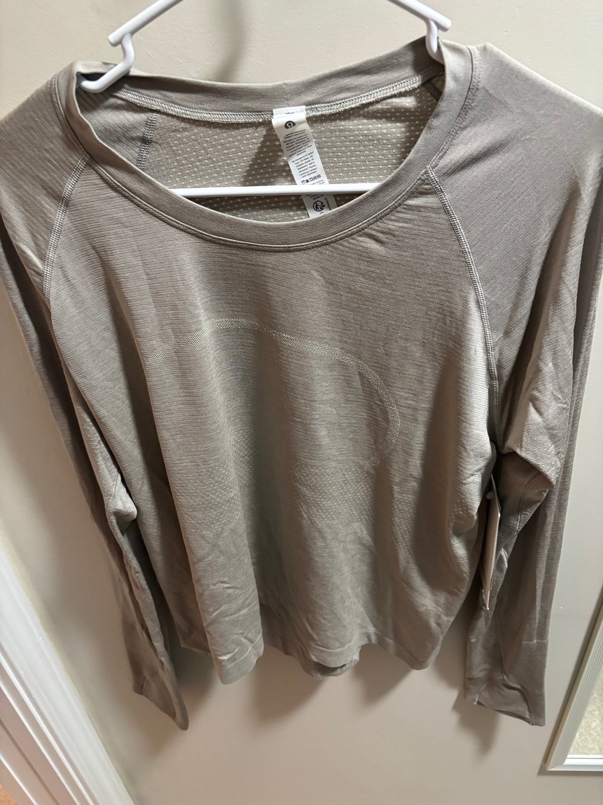 Swiftly Tech Race Long Sleeve Tee