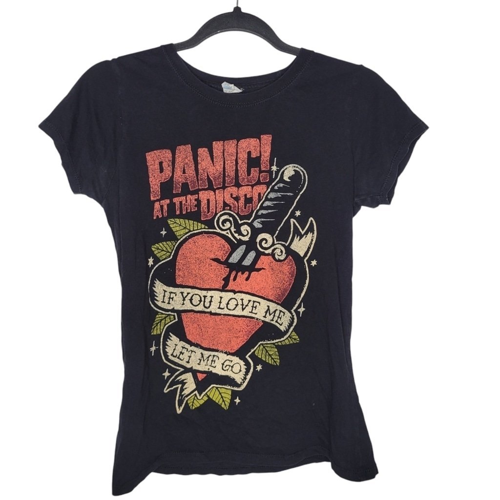 Vintage Y2K Panic At The Disco If You Love Me Let Me Go Womens T-Shirt in Black