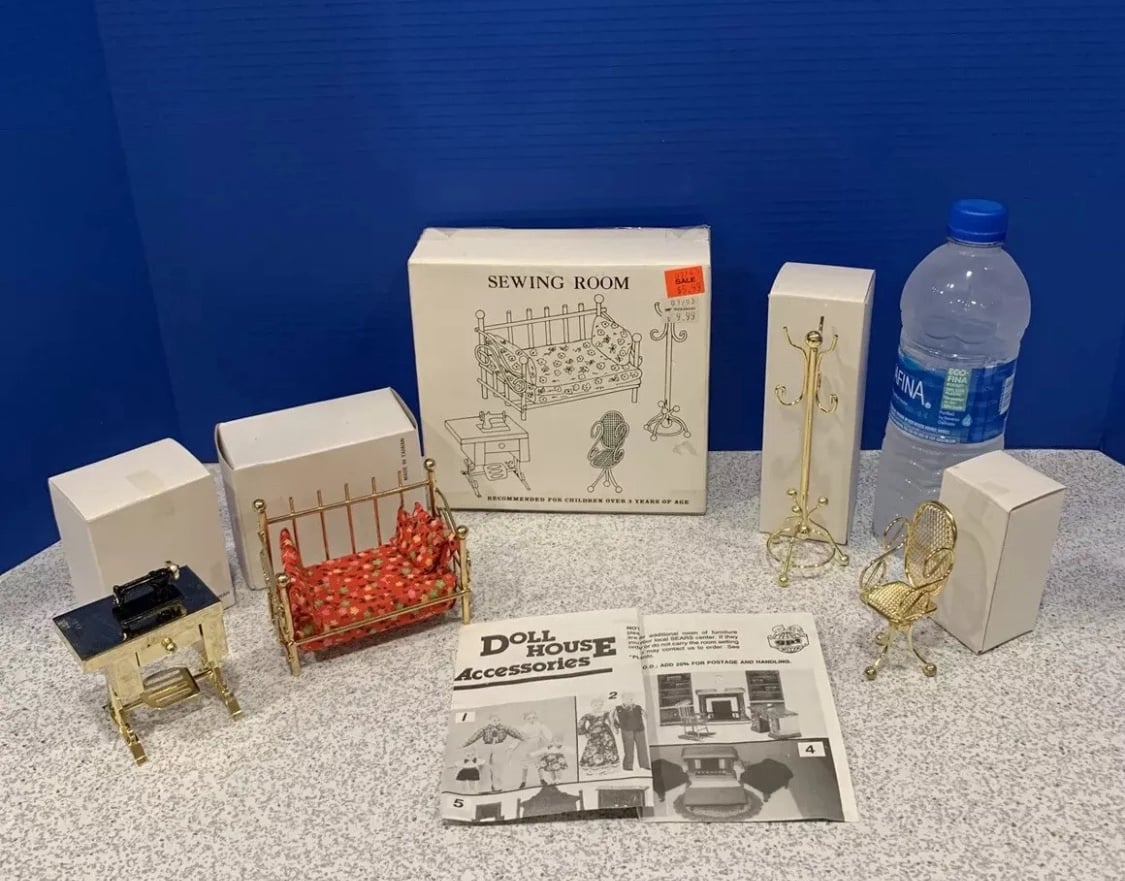 PISCES - 4 Piece Sewing Room Dollhouse Furniture No. 1416 NIB Gold Metal