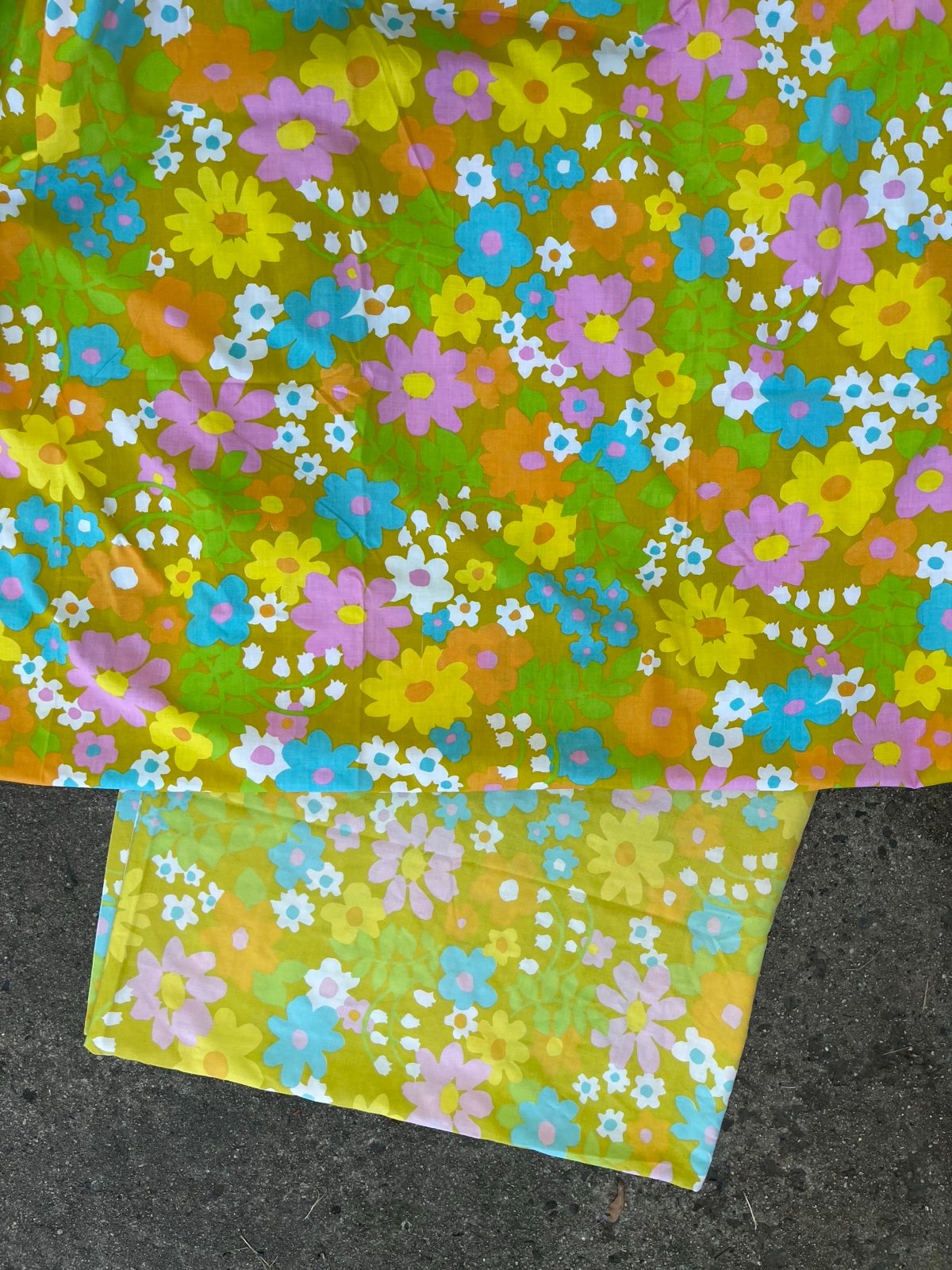 Vintage Flower Power Sheets