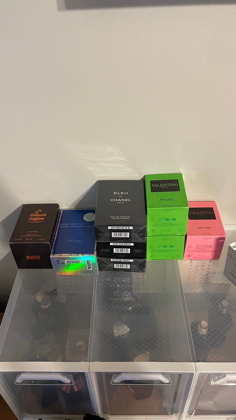 PERFUMES FRAGRANCES COLOGNES SCENTS PERFUME FRAGRANCE COLOGNE SCENT