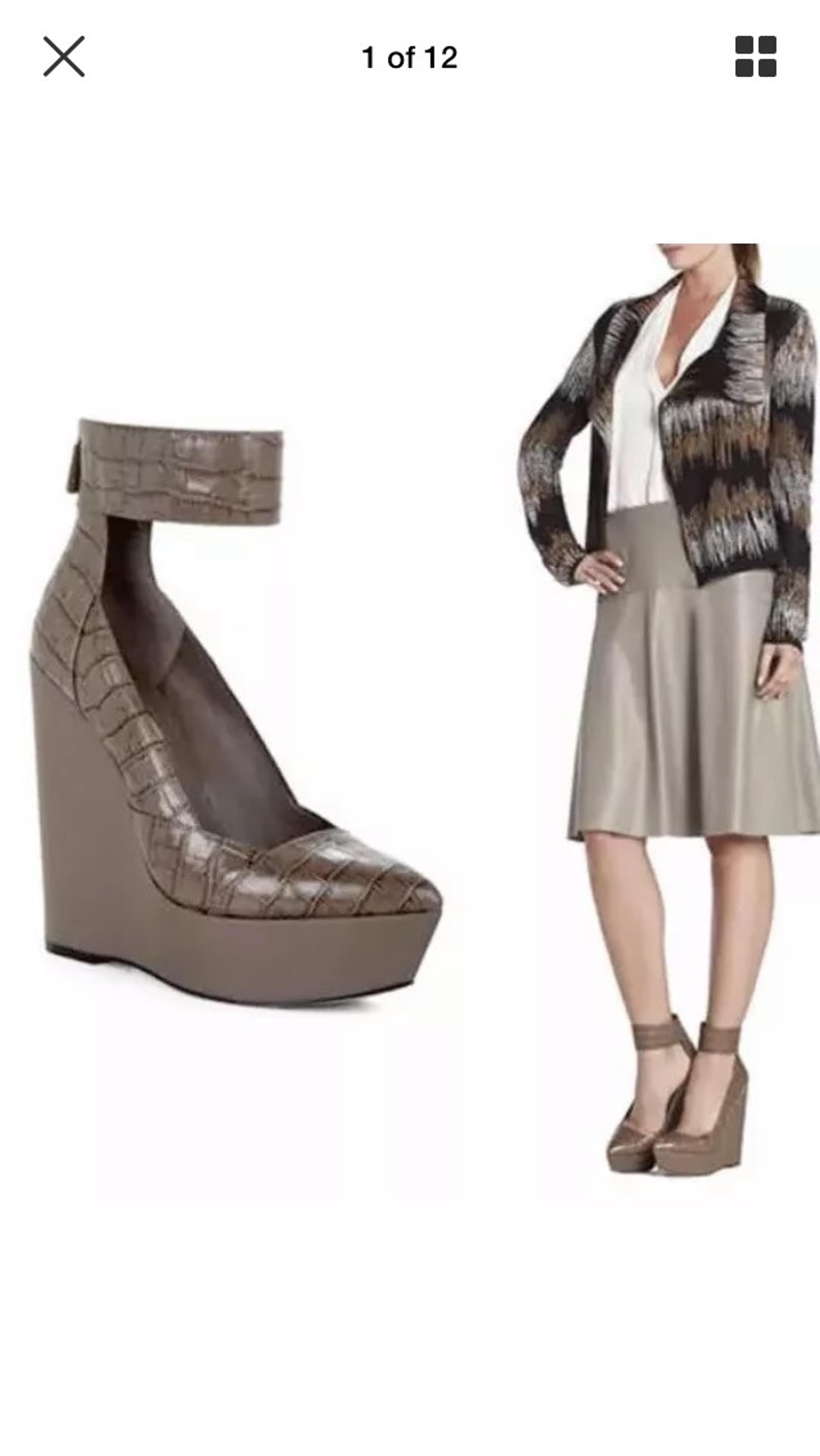 BCBGMaxAzria Arcade Wedge Pumps 7.5 M