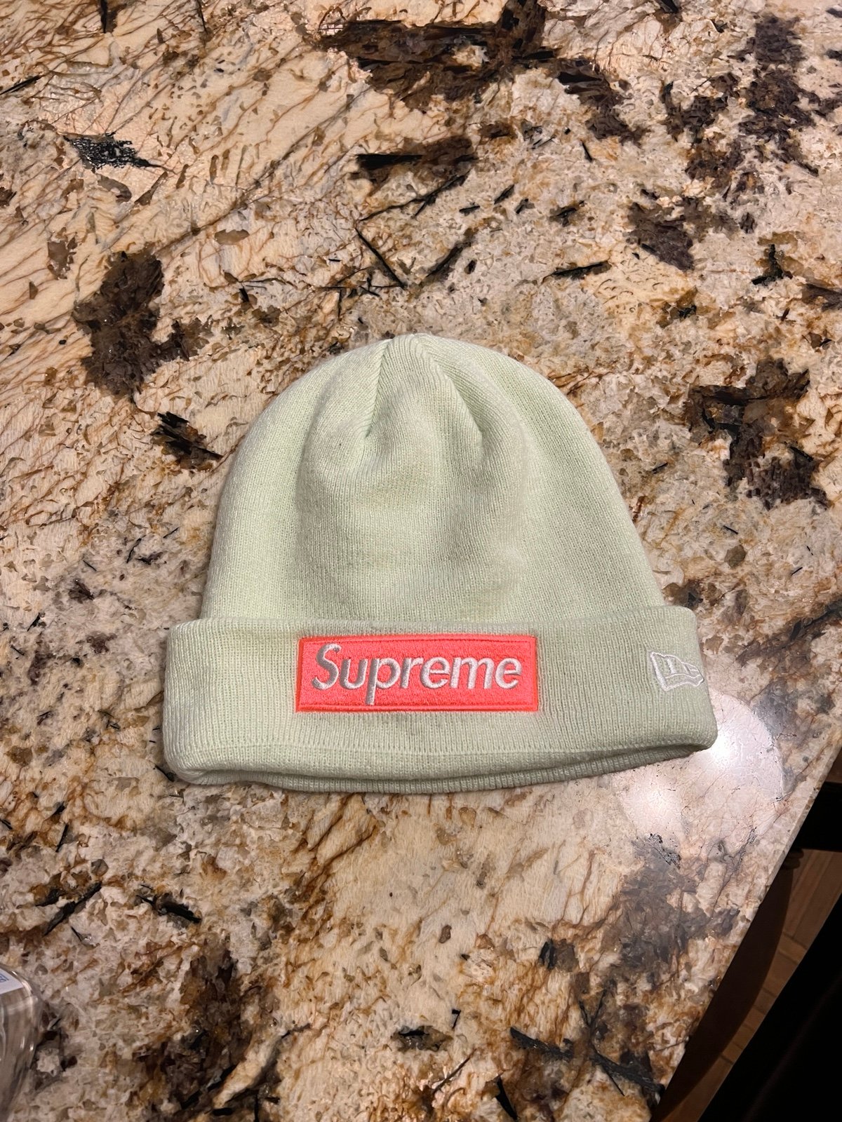 Supreme / New Era beanie