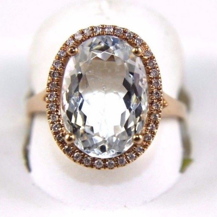Oval Aquamarine & Diamond 14k Gold Ring