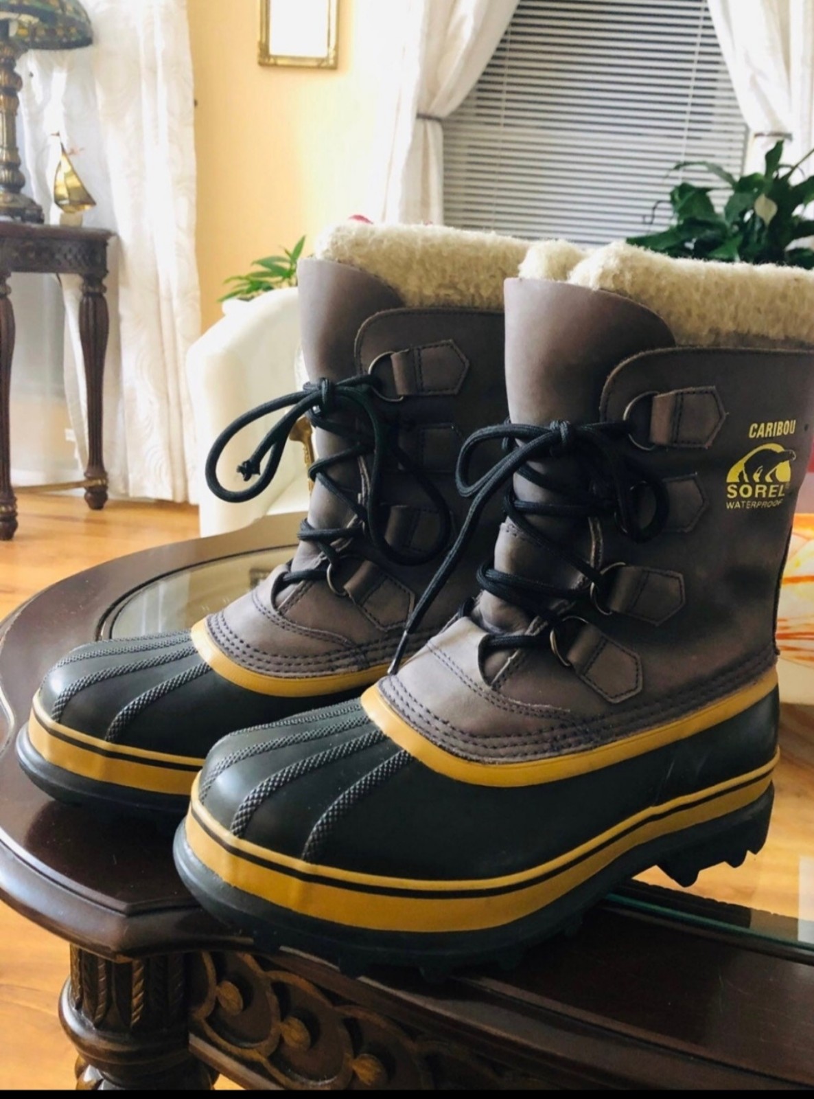 Sorel Boots Caribou Waterproof Size 8 Heel to Toe 24.5 centimeters