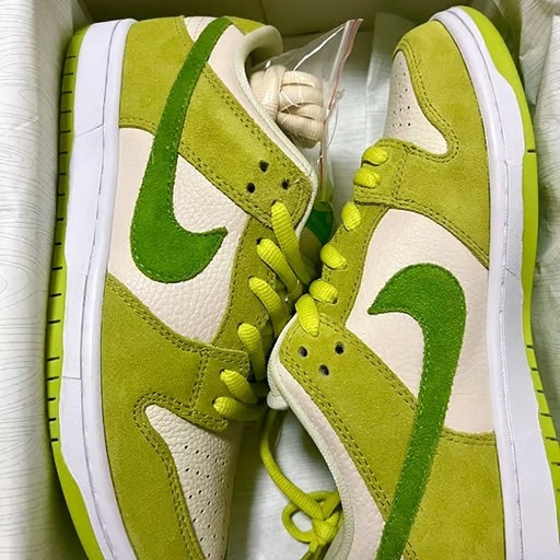 Nike Dunk SB Low SB Pro ‘’Sour Apple‘’ Women's9.5