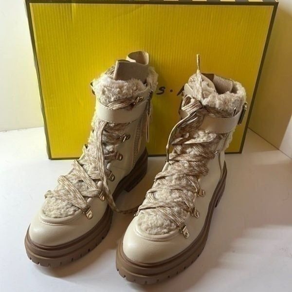Circus NY Sam Edelman Gretchen Fuzzy Hiker Bootie Ivory sz 8.5 M