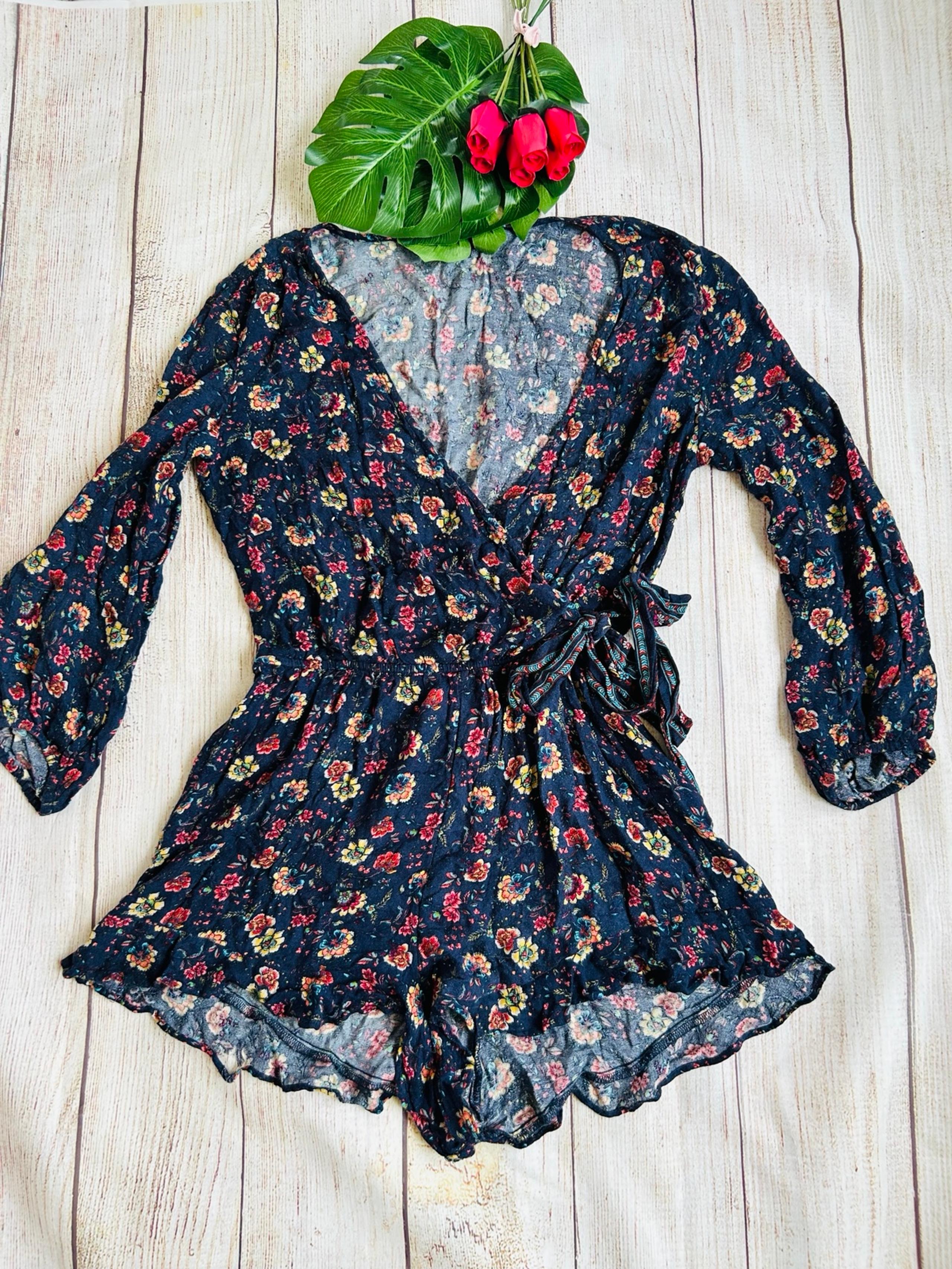 American Eagle Women’s Navy Blue Boho Floral Wrap Ruffle V-Neck Romper Size S