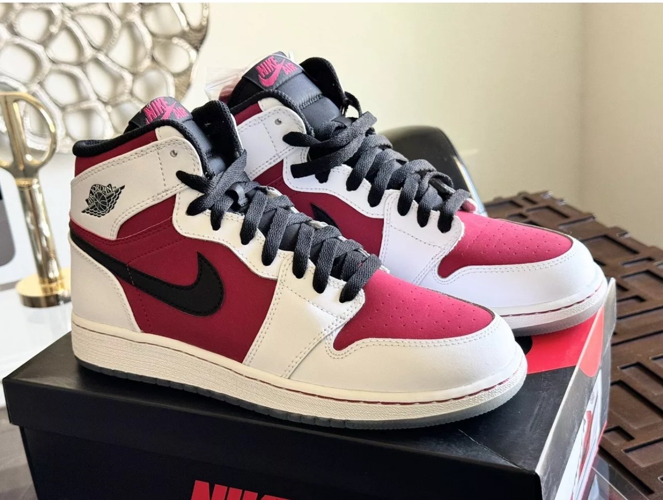 Nike Air Jordan 1 - Retro High OG “CARMINE” US GS-Sz 6.5 - 100% Authentic - NEW