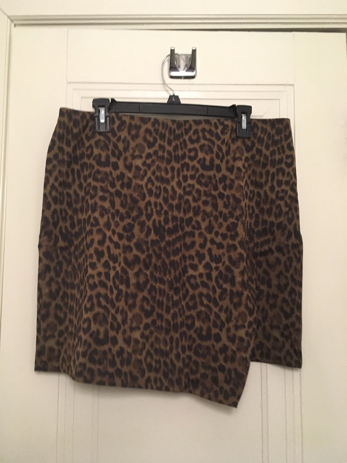 Anne Taylor Animal Print Skirt. Size 14