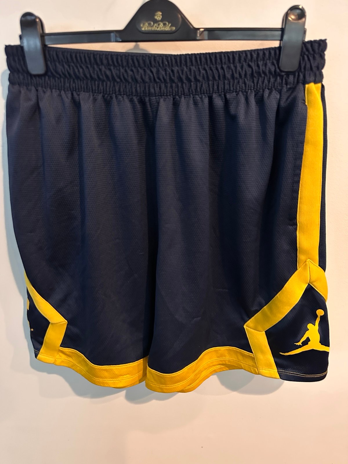 Michigan Wolverines Mens XL Jumpman Air Jordan Dri-Fit Basketball Shorts