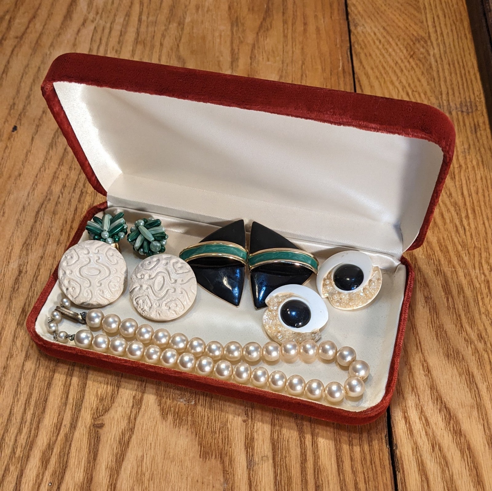 Grandma's Jewelry Box, Velvet Case Edition, Greens & Champagne Themed