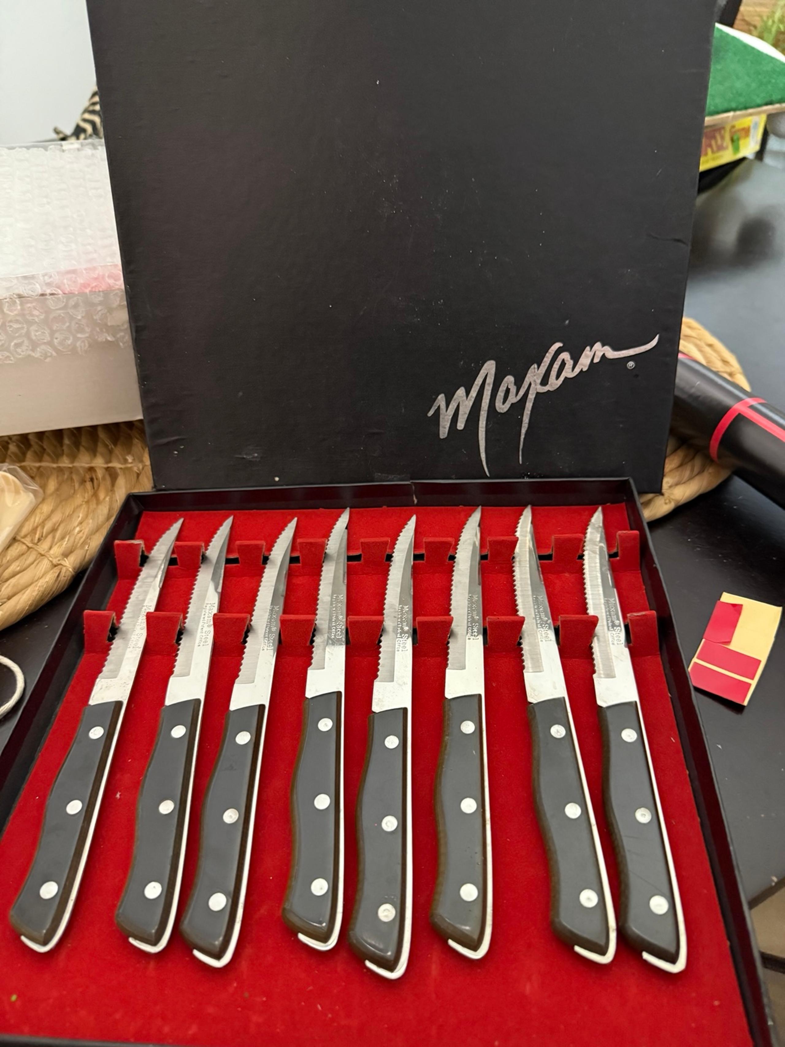 Maxam Steak Knives Set of 8 Serrated Edge Stainless Steel Kitchen Cutlery