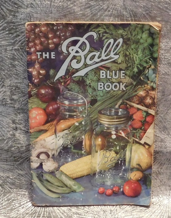 Vintage 1943 The Ball Blue Book