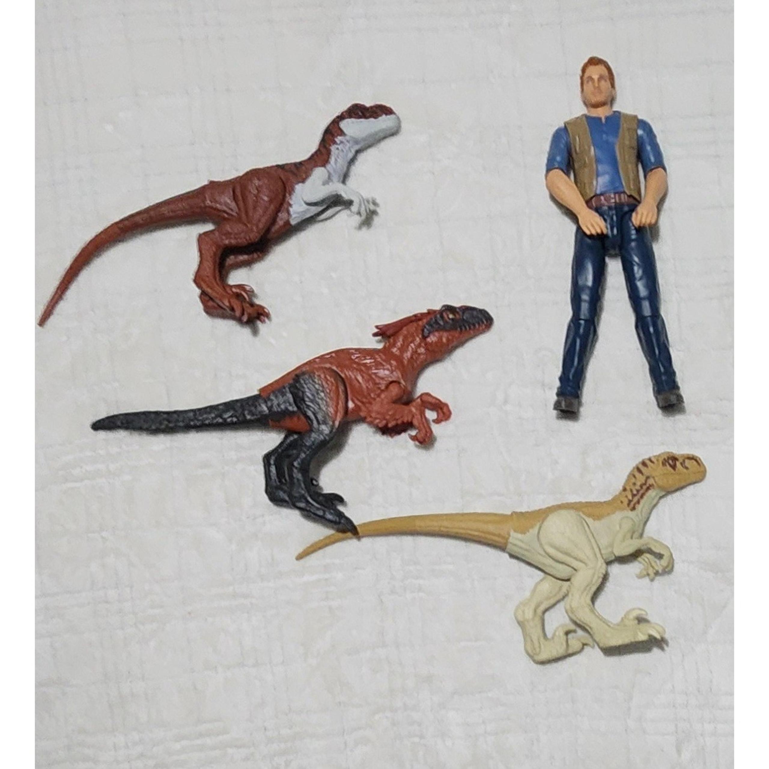 Lot of 4 Jurassic World Mattel Raptorss (3) Figures & Owen Grady Action Figure