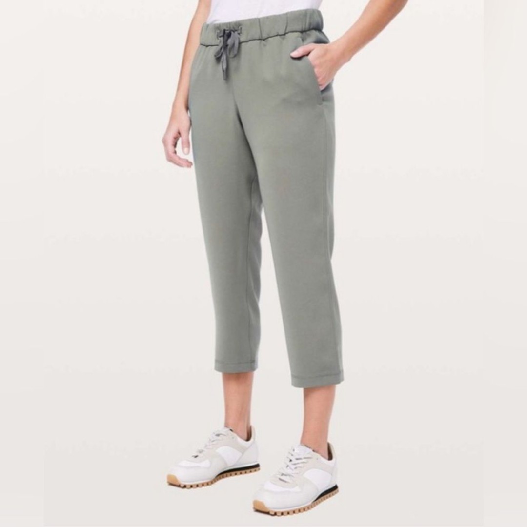 Lululemon On the Fly Crop Woven Pants 23 inseam Women's 12 NWT Athleisure