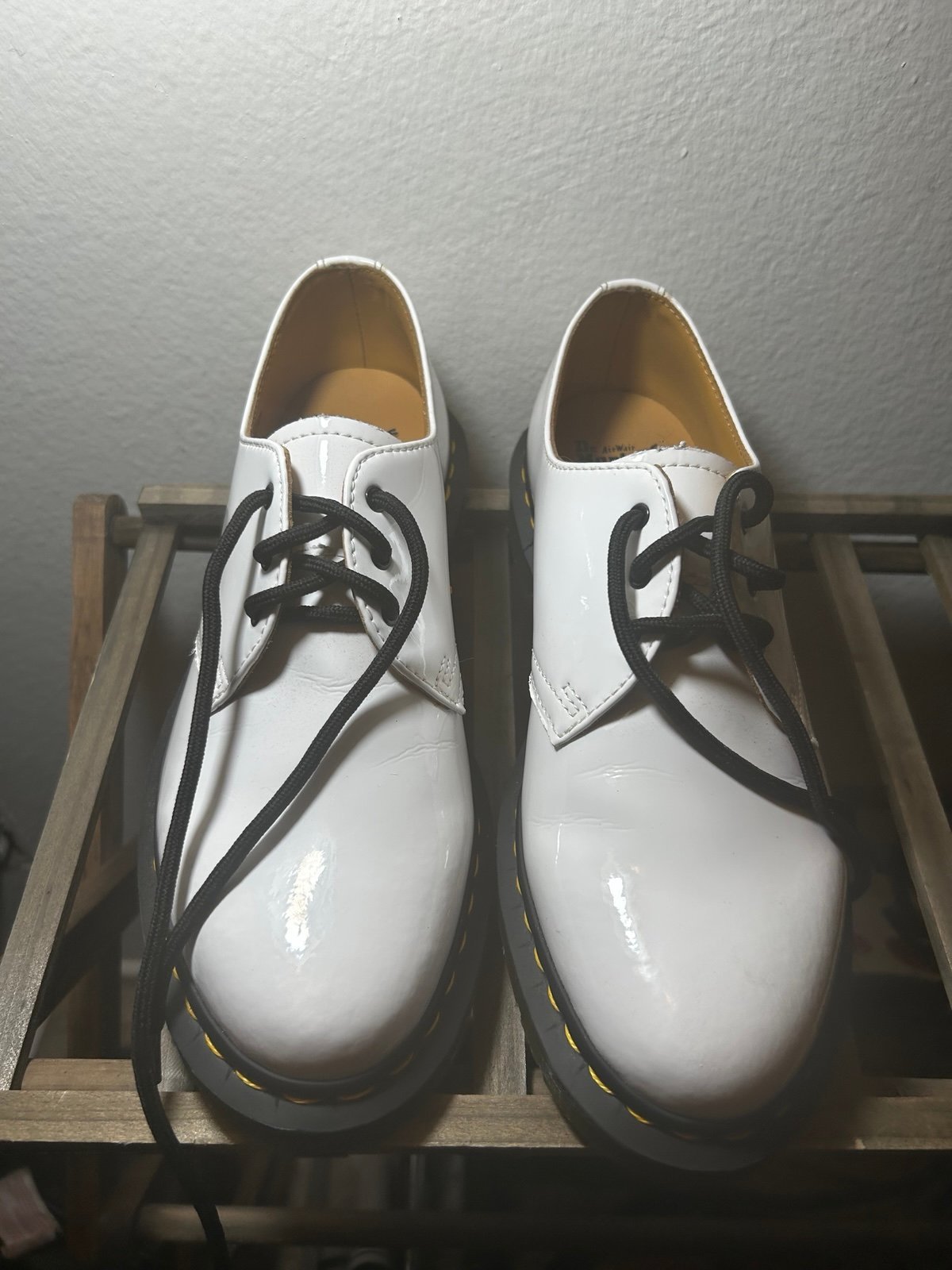 Dr Martens LOCALPICK UP FRIDAY 40
