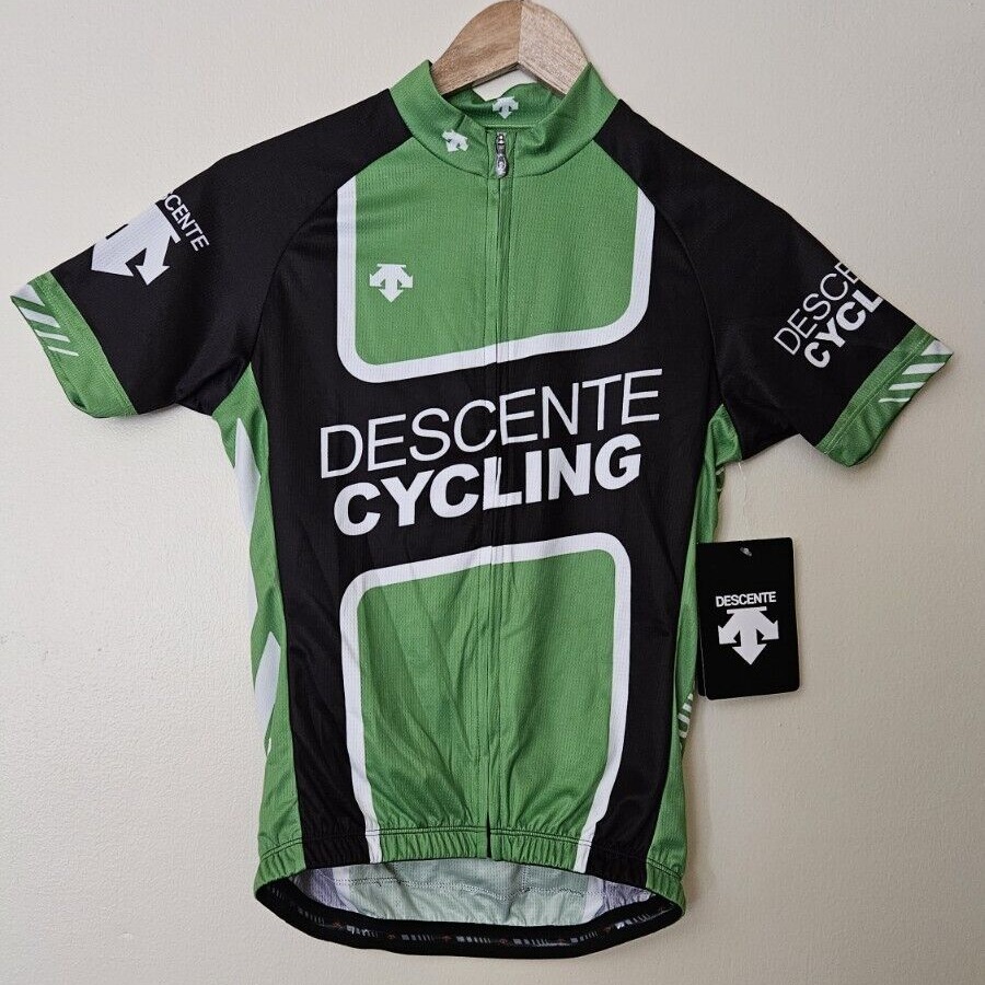 NWT - Descente Cycling -Women's Cycling Shirt With Pockets