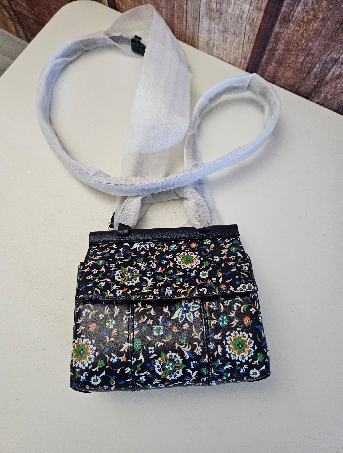 Tory Burch block- t mini satchel