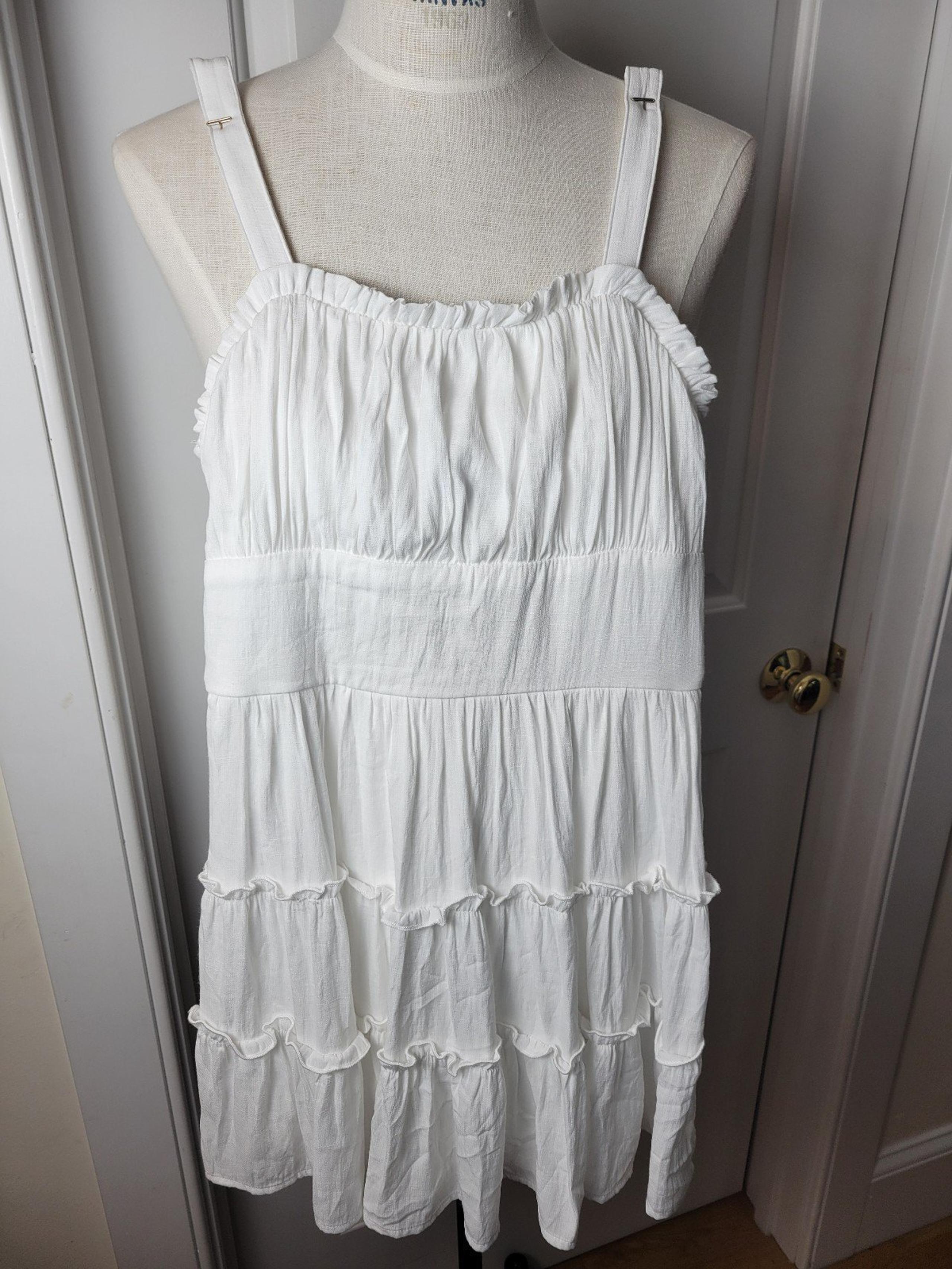 White Trixxi Smocked Dress Size Small