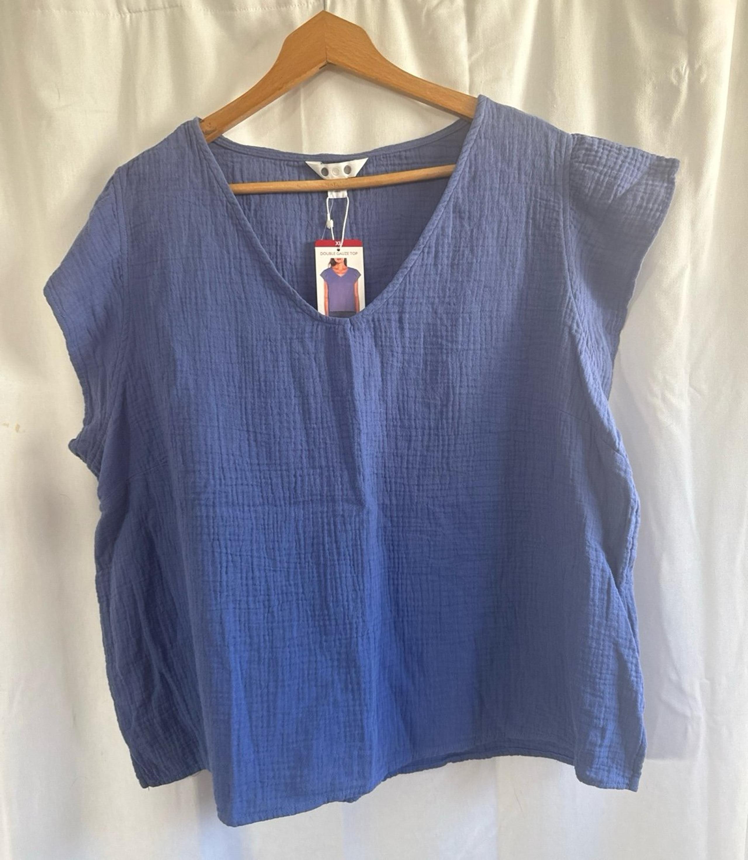 Three dots double gauze blue top