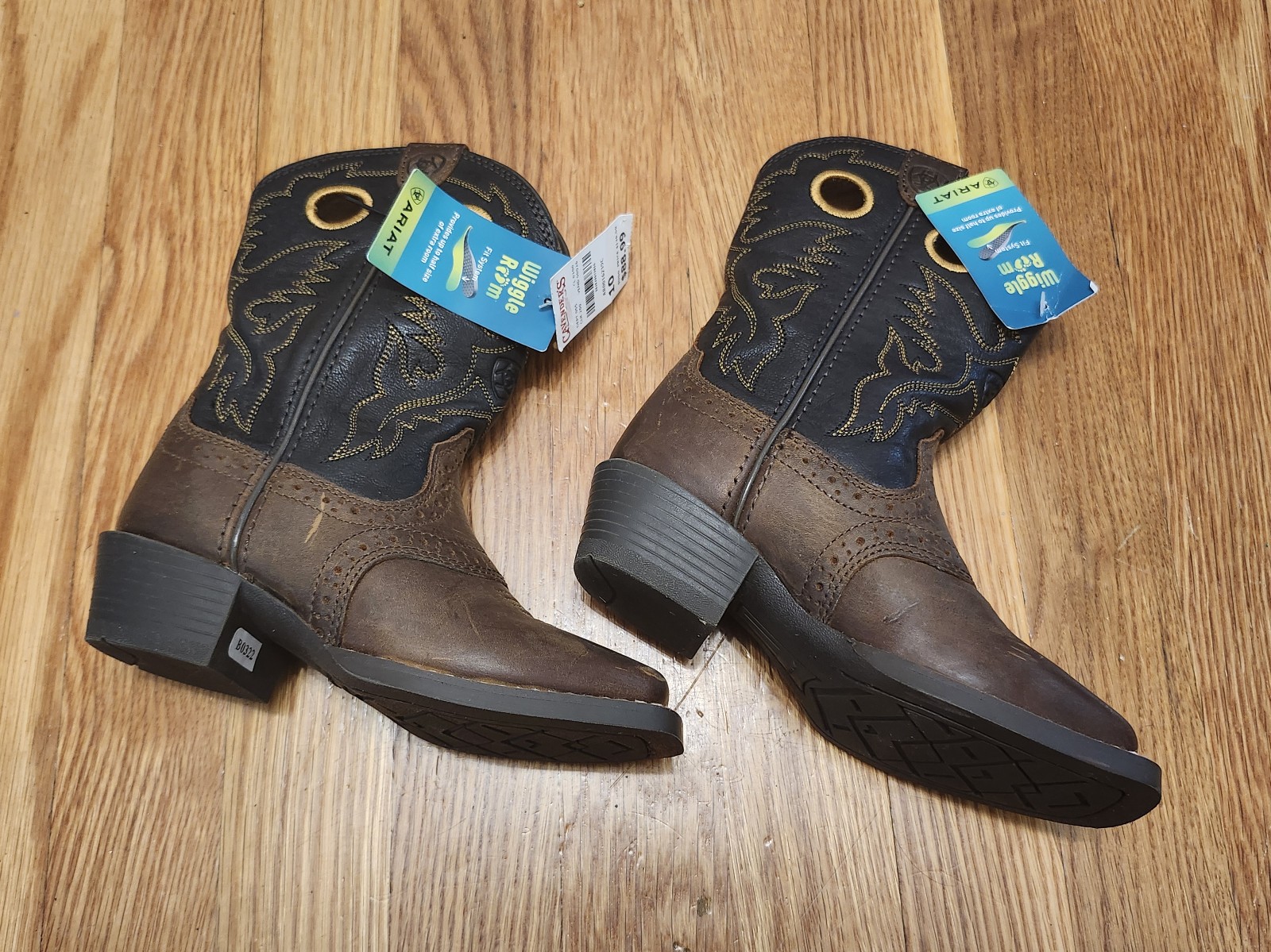 Ariat Boys Cowboy Boots New with Tags