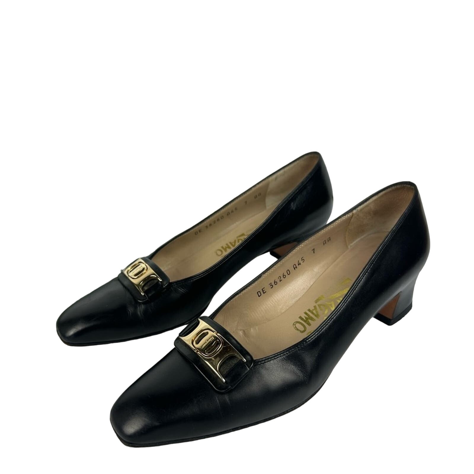 Salvatore Ferragamo Black Leather Buckle Pump shoes Low Heel Size 7 AA Narrow