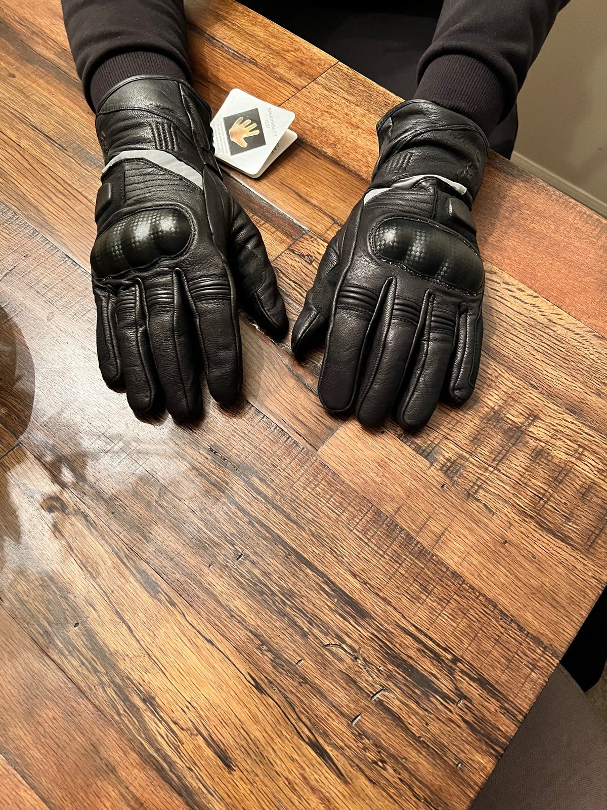 Bikers Leather Gloves With Carbon Fiber Knuckles