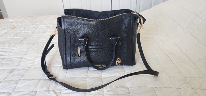 Michael Kors crossbody strap handbags Purse