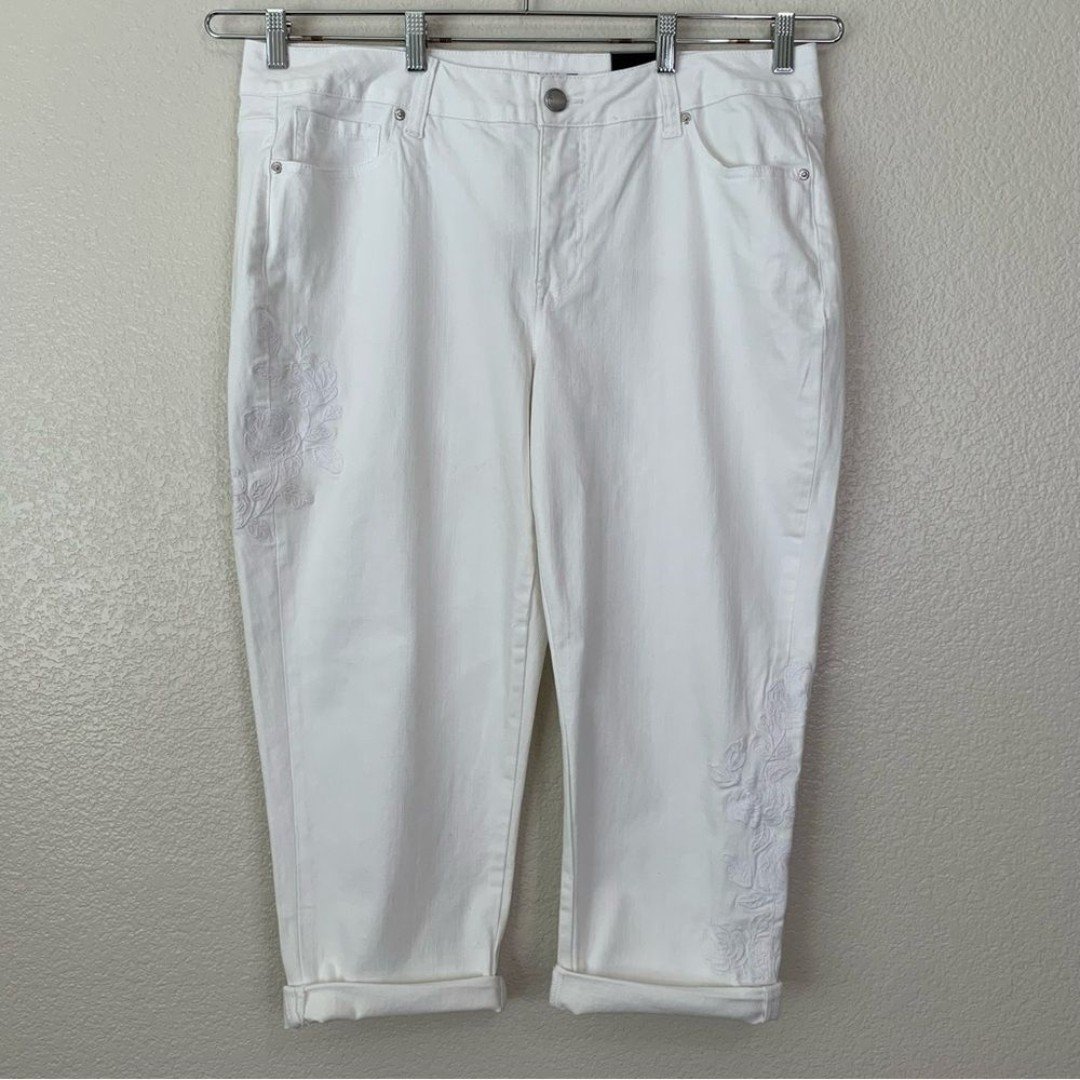 NWT Lane Bryant Embroidered White Girlfriend Crop Pants, Size 18