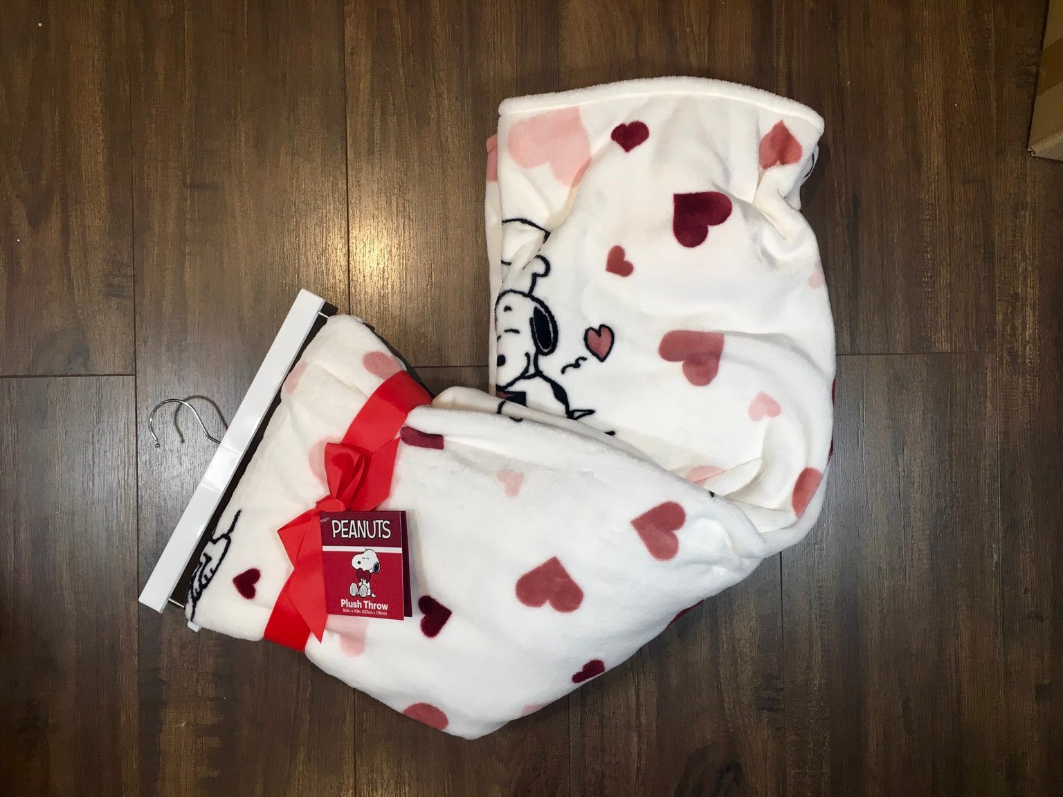 Peanuts Snoopy Valentines Plush Throw Blanket Collection
