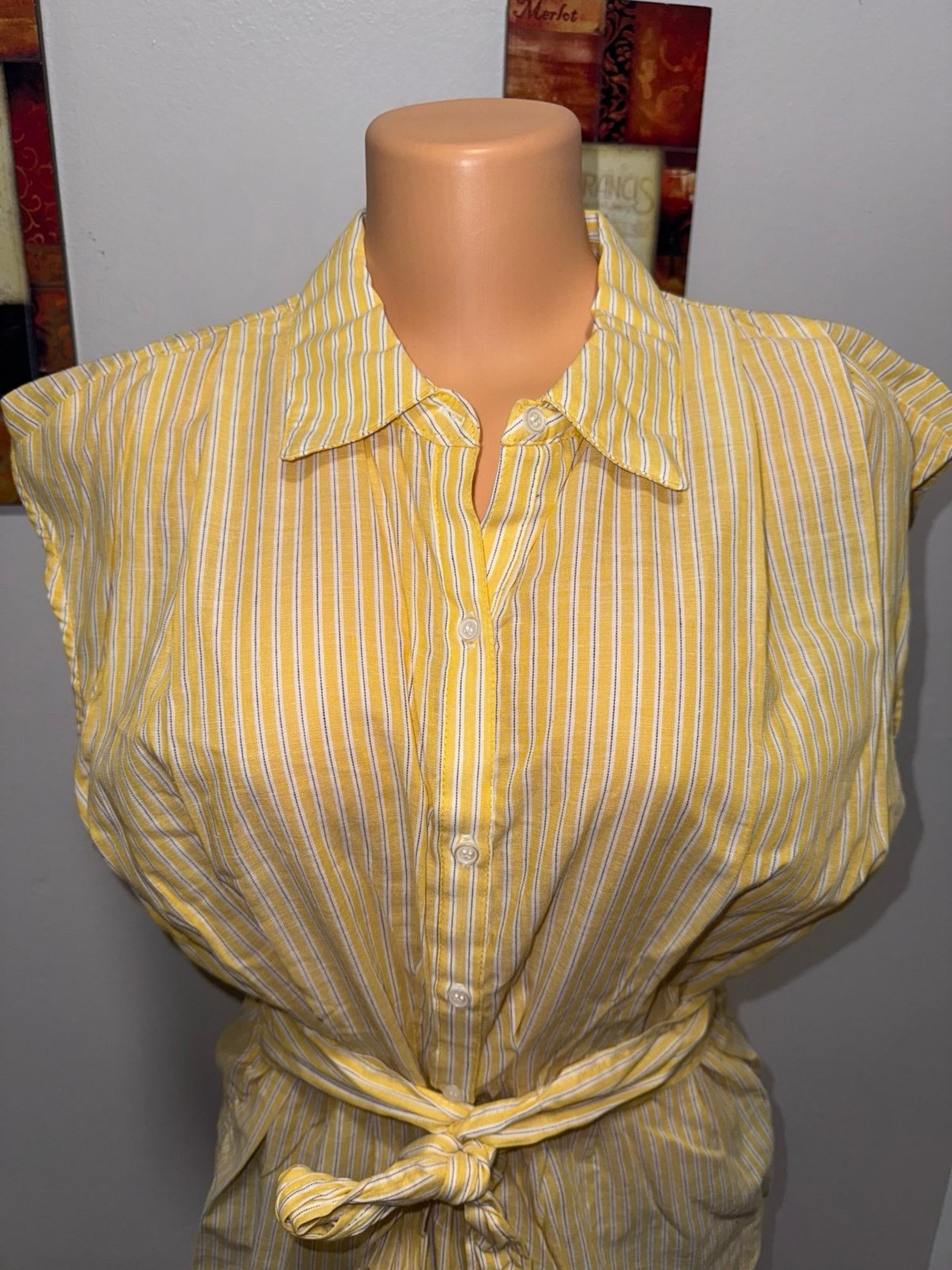 NWT MAX STUDIO CAP SLEEVE BUTTON DOWN SIZE L