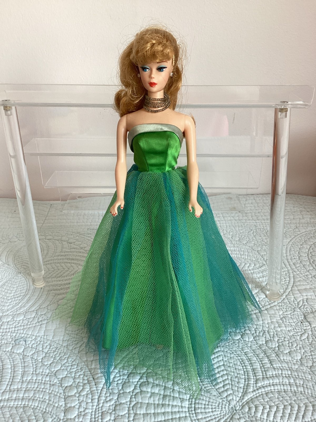 Mattel Vintage Black Label Barbie “Senior Prom”. (DOLL NOT INCLUDED)