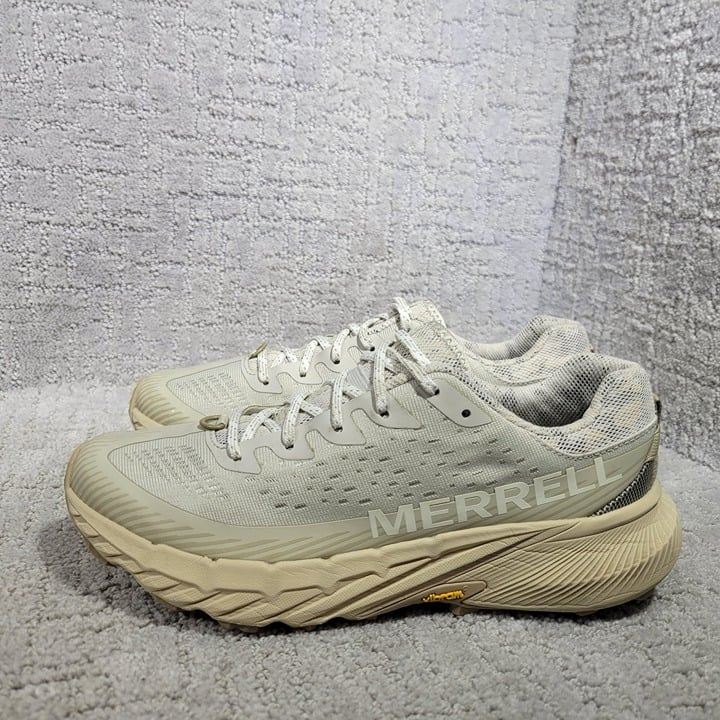 Merrell J067802 Agility Peak 5 Vibram Womens Size US 8 Cream Running Sneakers