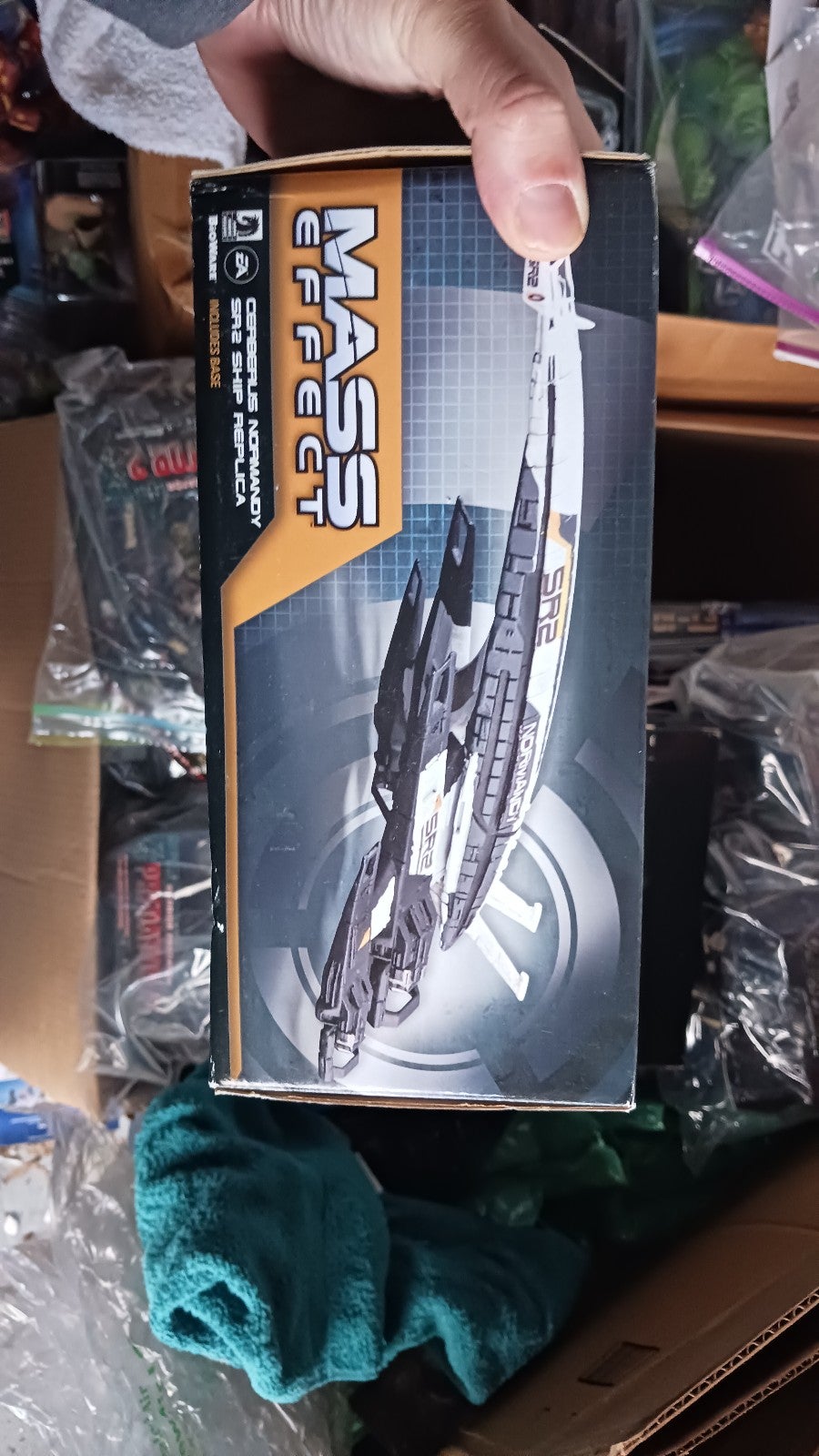 Dark Horse Bioware Mass Effect Cerberus Normandy SR-2 Ship Replica Statue New