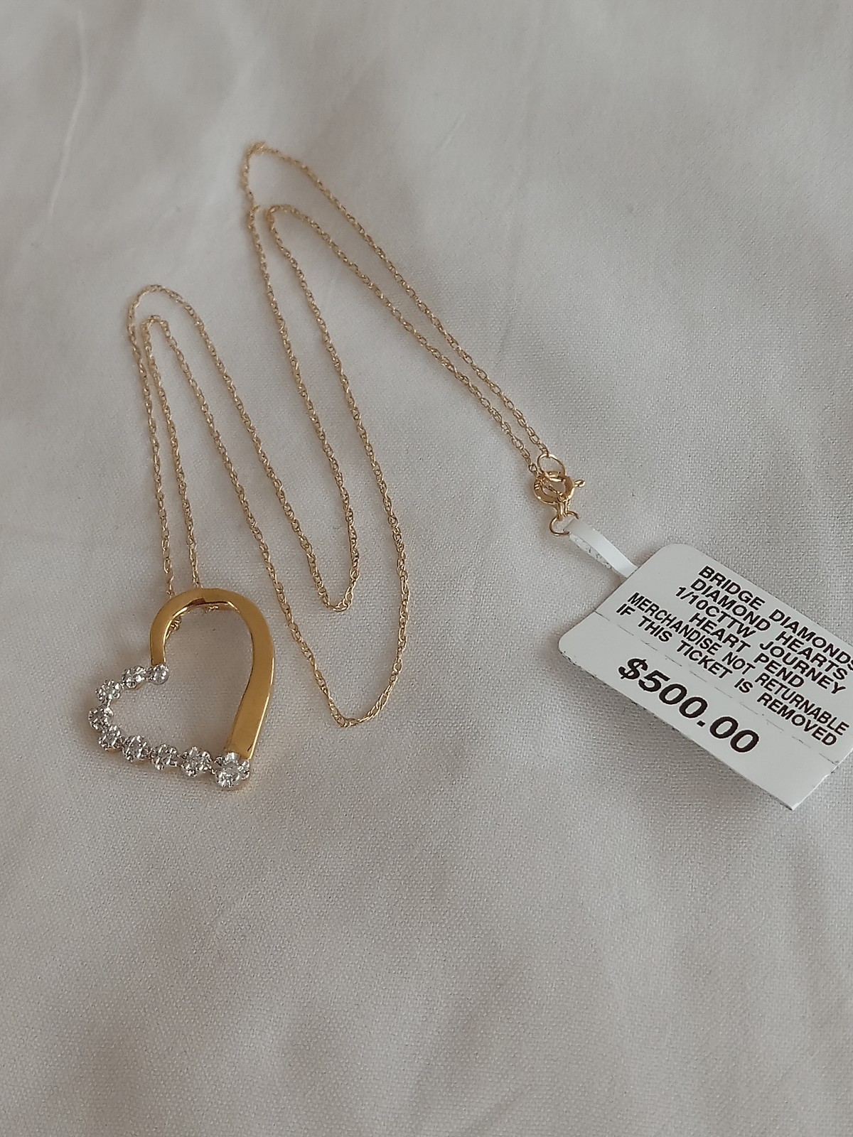 GORGEOUS 1/10CTTW HEART PENDANT 14k GOLD WITH NECKLACE 18 .