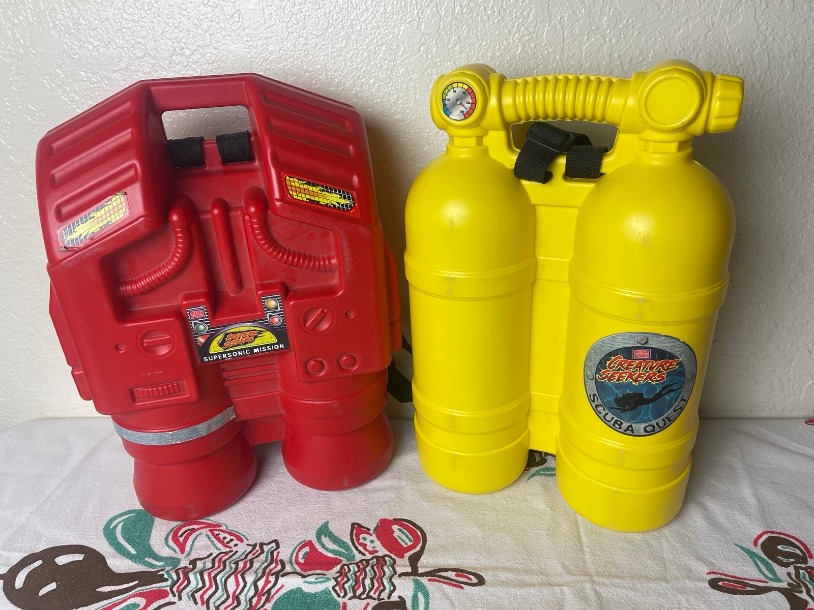 Vintage Mega Bloks Creature Seekers Supersonic Mission Rocket Backpack x2