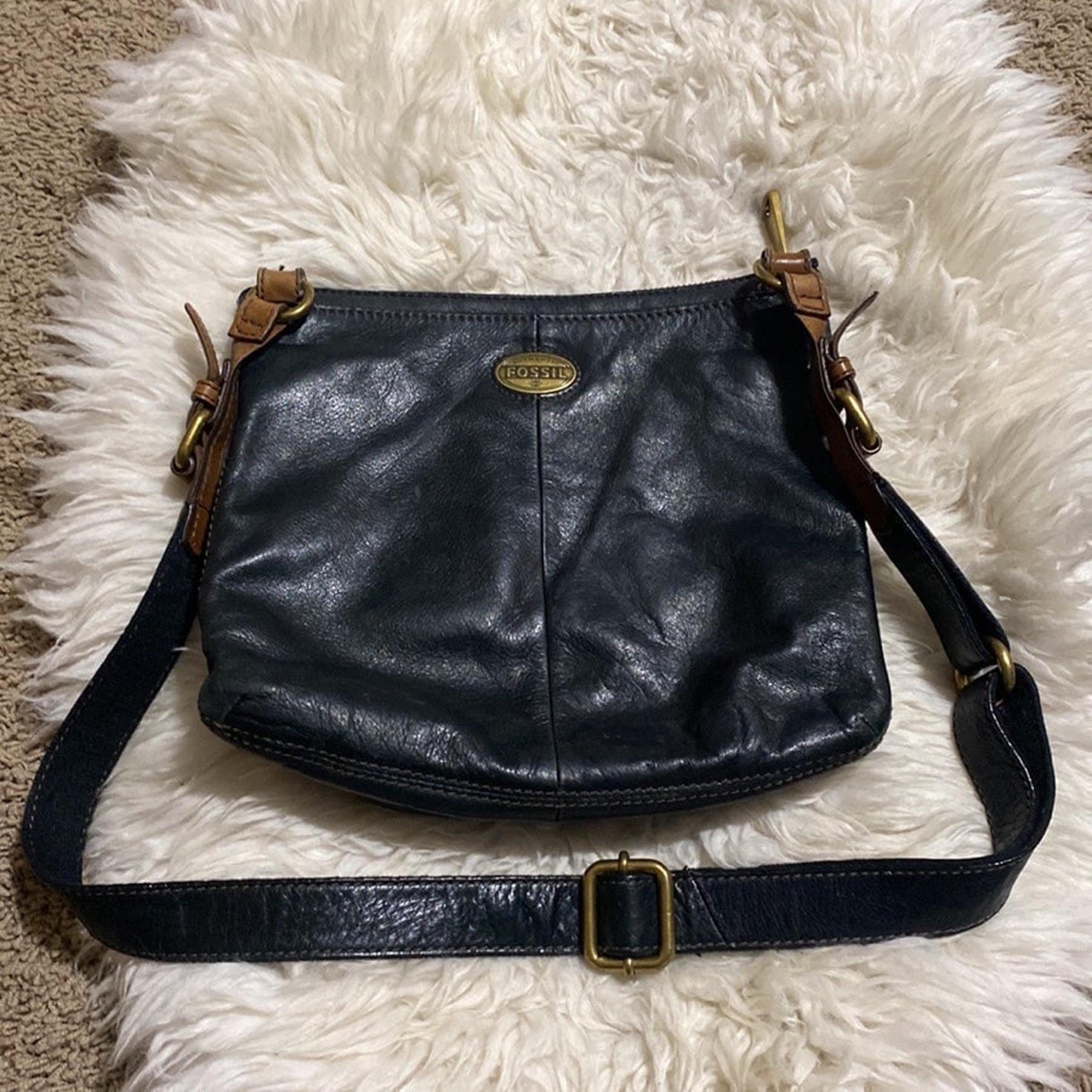 Authentic FOSSIL Explorer Medium Crossbody Bag - Three Color Leather