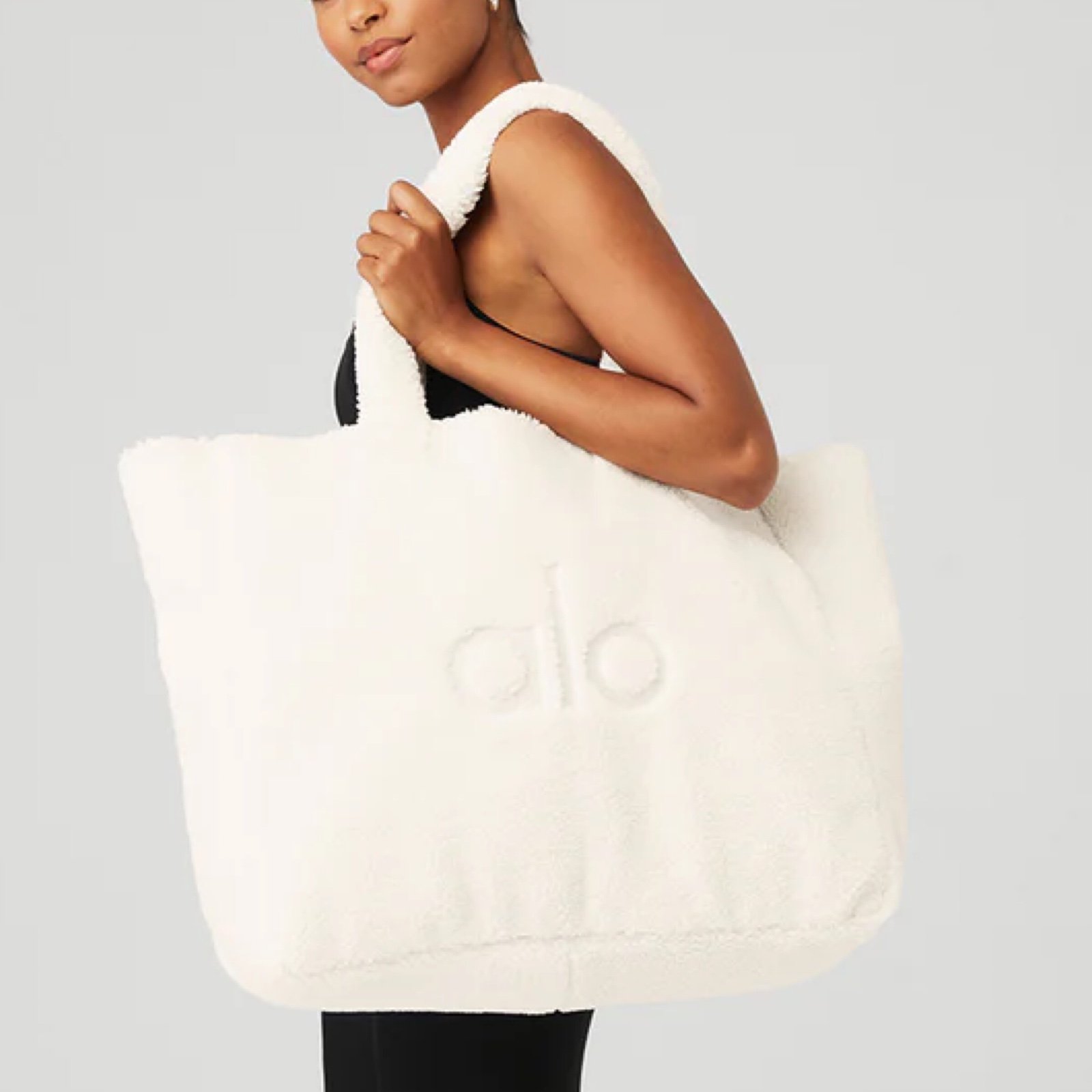FOXY SHERPA TOTE IVORY トートバッグ Alo Yoga Foxy Sherpa Tote Ivory Tote Bags