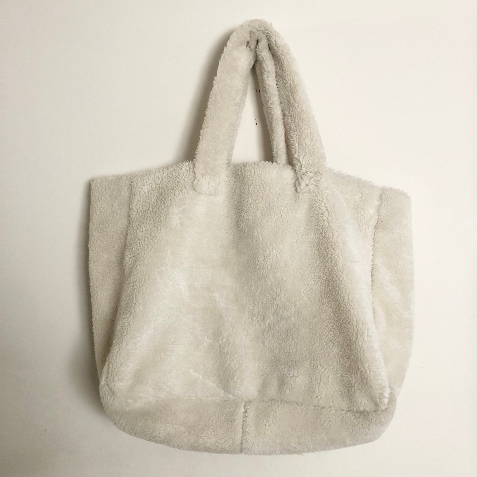 Alo Yoga Foxy Sherpa Tote Ivory Tote Bags