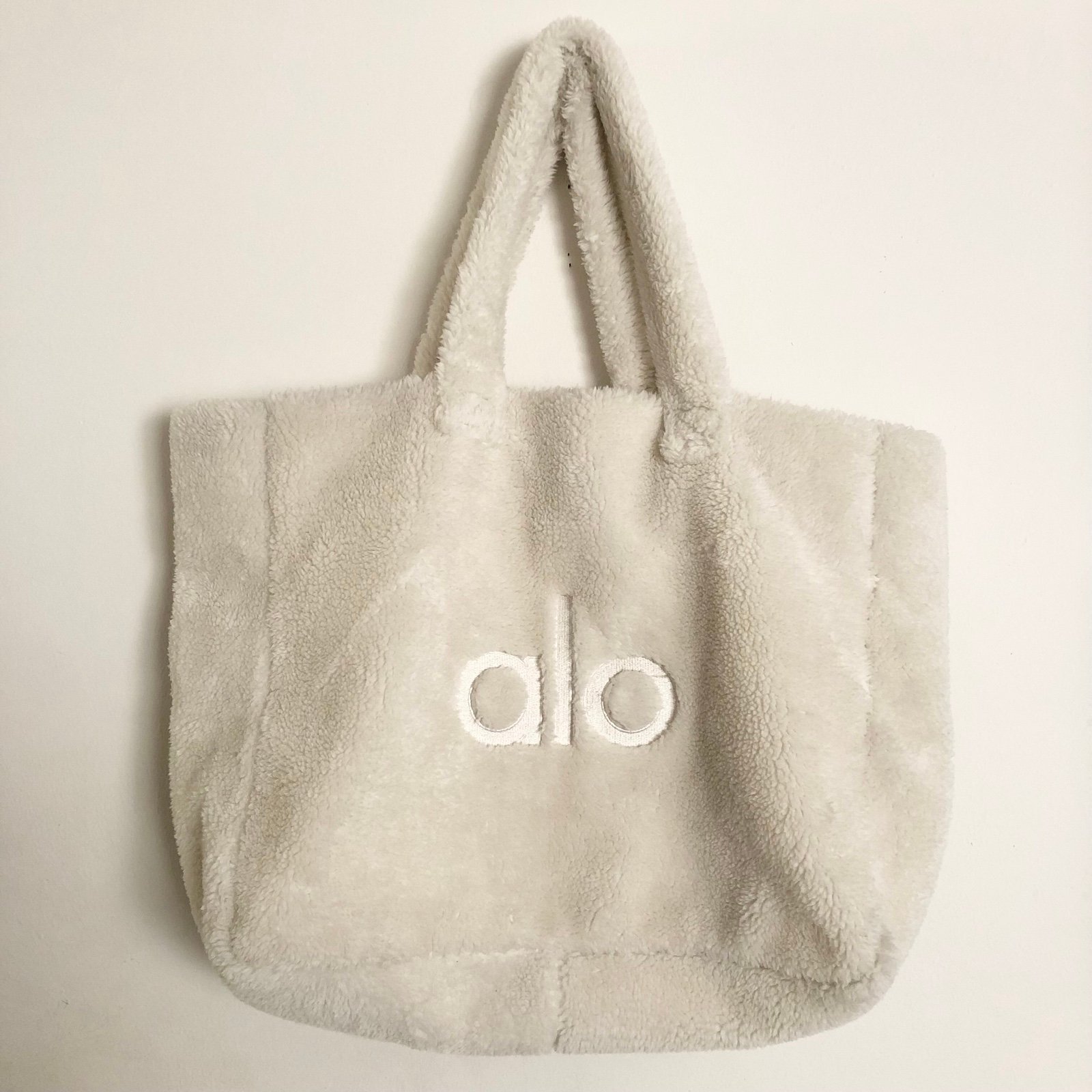 Alo Yoga Foxy Sherpa Tote Ivory Tote Bags