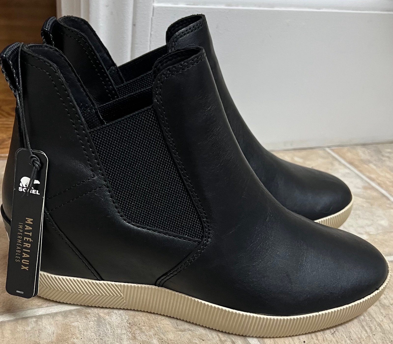 SOREL Out 'n' About Wedge Chelsea New Women’s Waterproof Boot 8.5