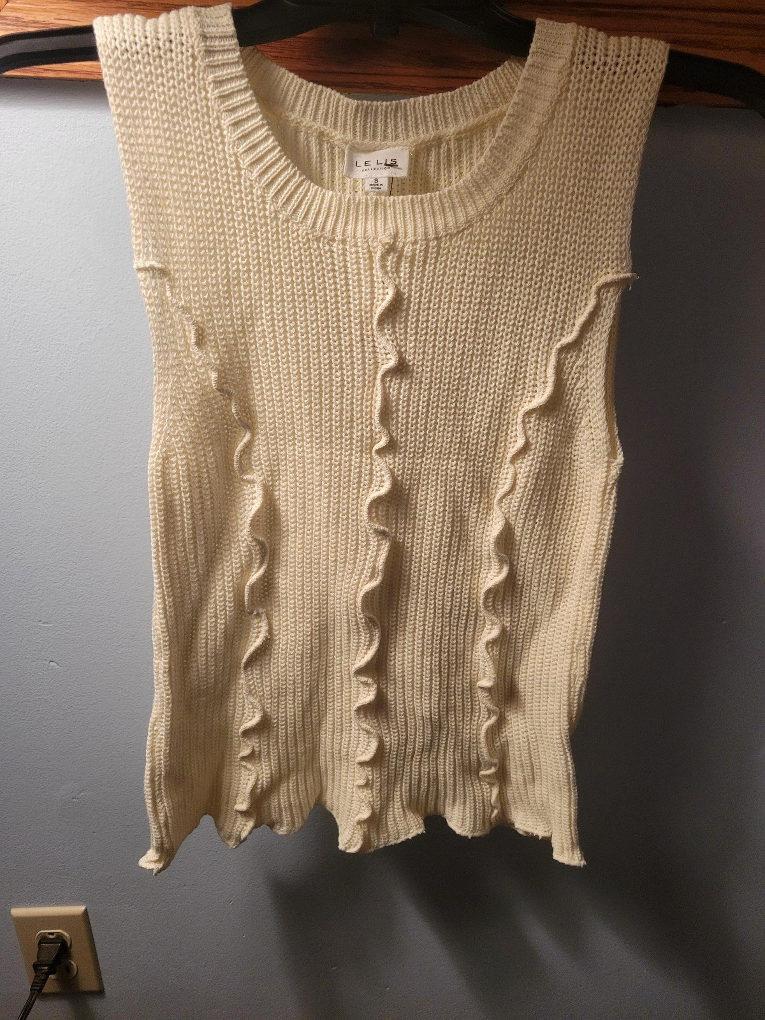 Le Lis Sleeveless Top Size Small